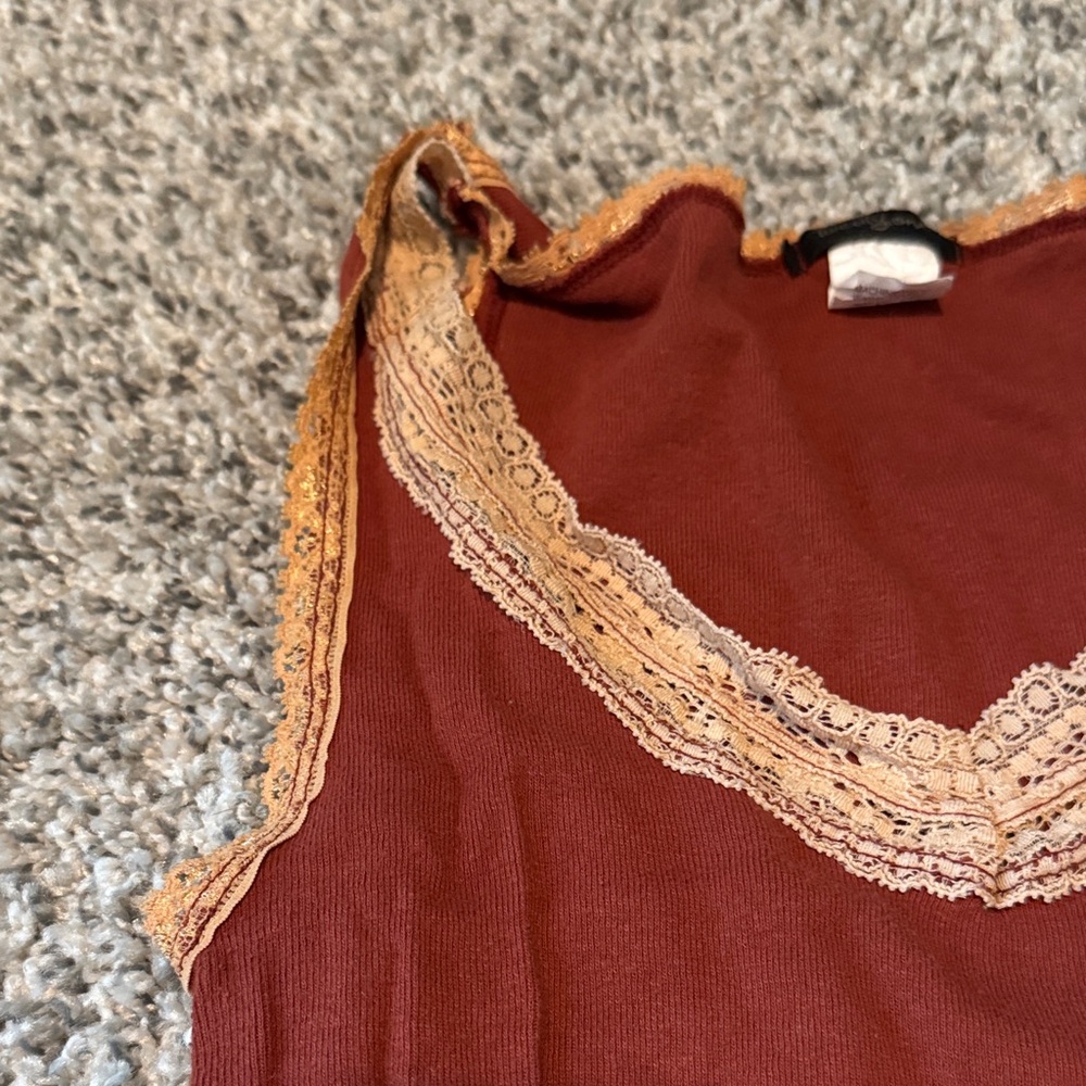 Twenty One Rust Camisole with Cream Lace Trim - Picture 5 of 5